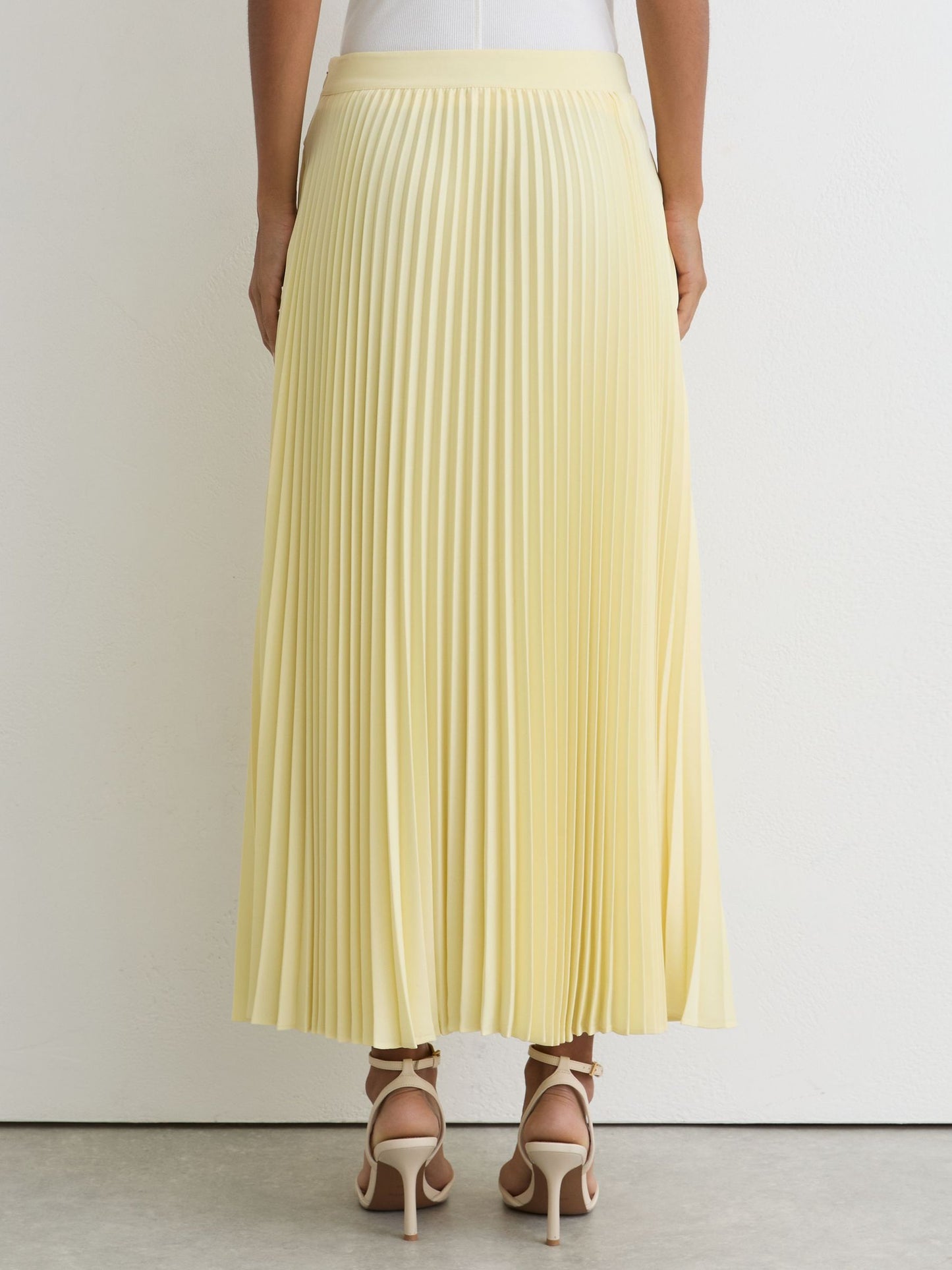 Pleated Belted Midi Skirt in Yellow