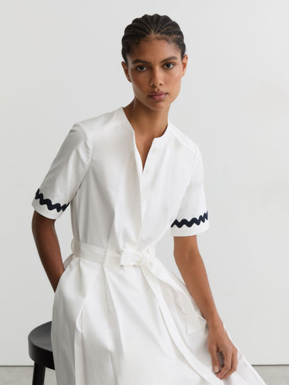 Stretch-Cotton Wave-Trim Midi Dress in Ivory/Navy