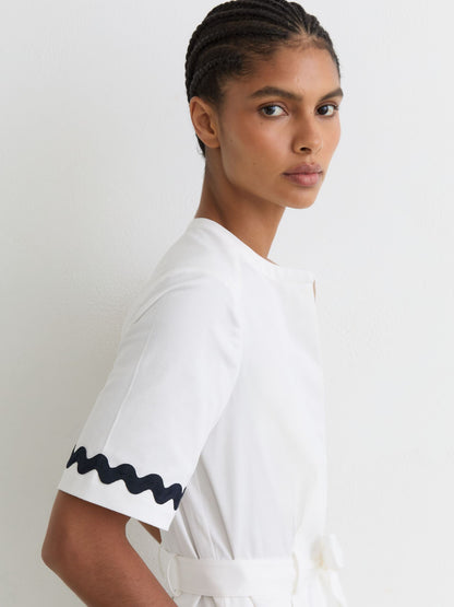 Stretch-Cotton Wave-Trim Midi Dress in Ivory/Navy