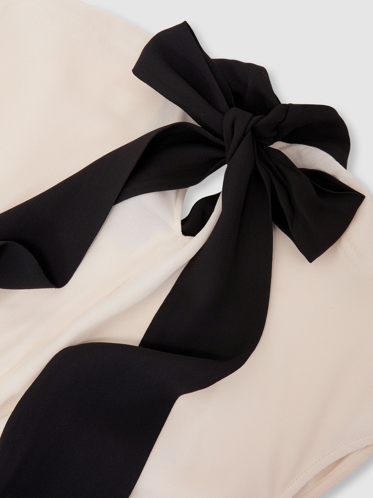 Cut-Out Waist Contrasting Maxi Dress in Ivory/Black