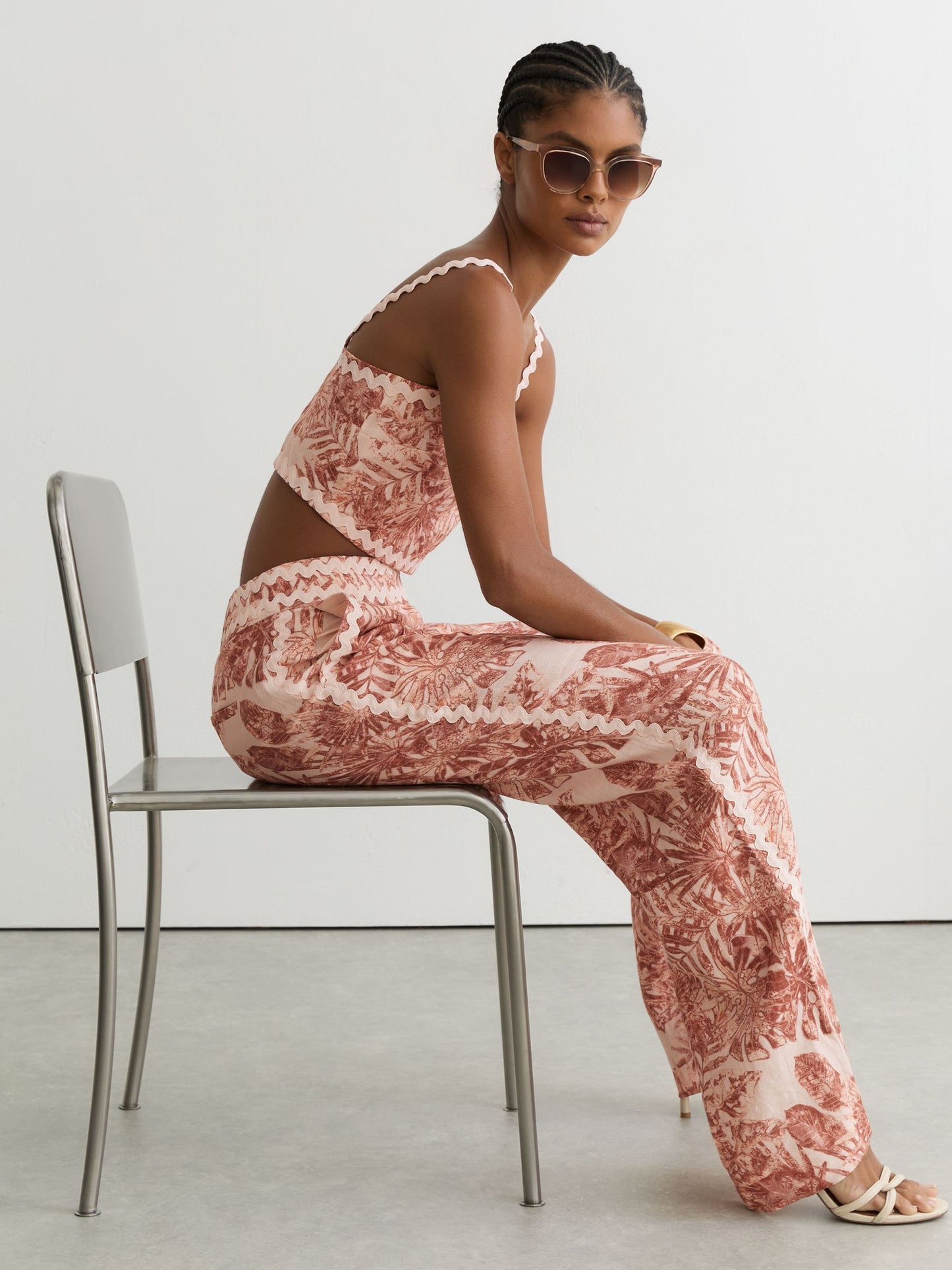 Linen Wave-Trim Printed Wide-Leg Trousers in Pale Pink