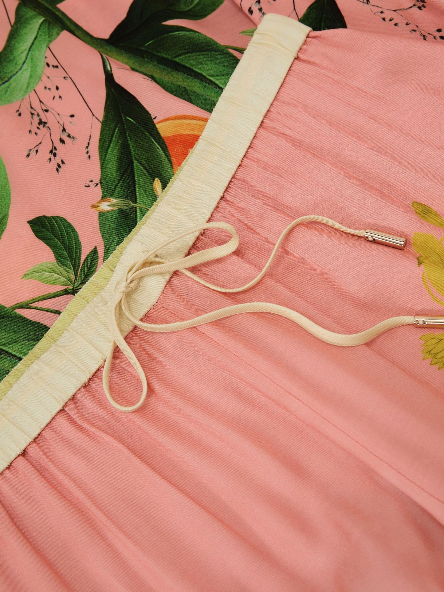 Tropical Scarf-Print Wide-Leg Trousers in Pink