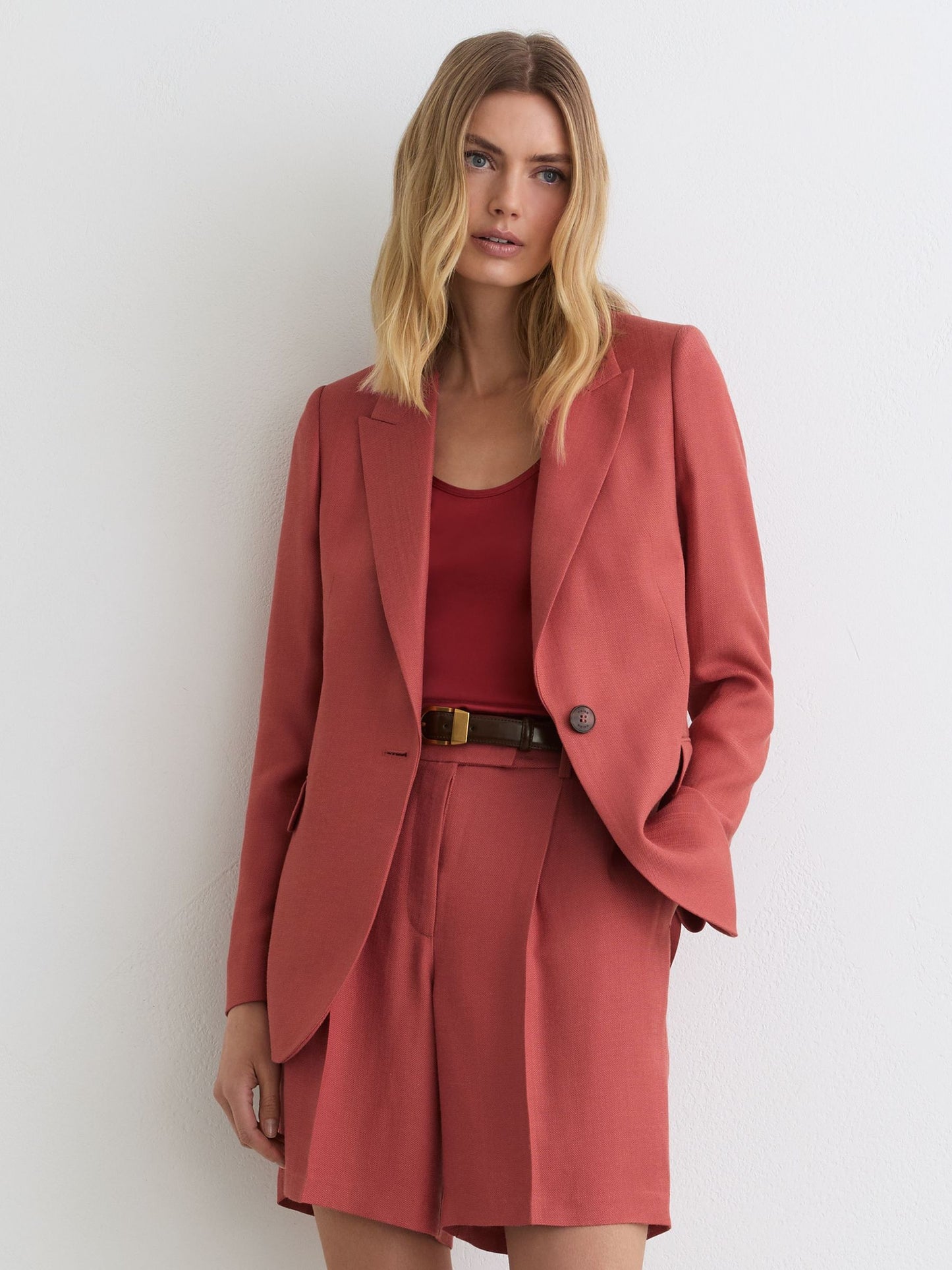 Single-Breasted Peak-Lapel Suit Blazer in Burnt Red