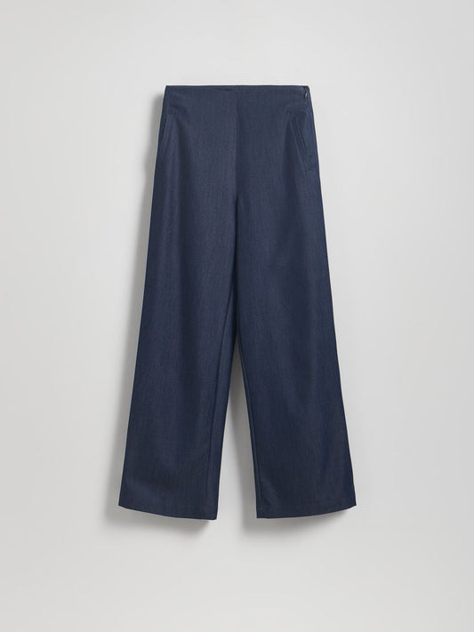Wide leg jeans with slit