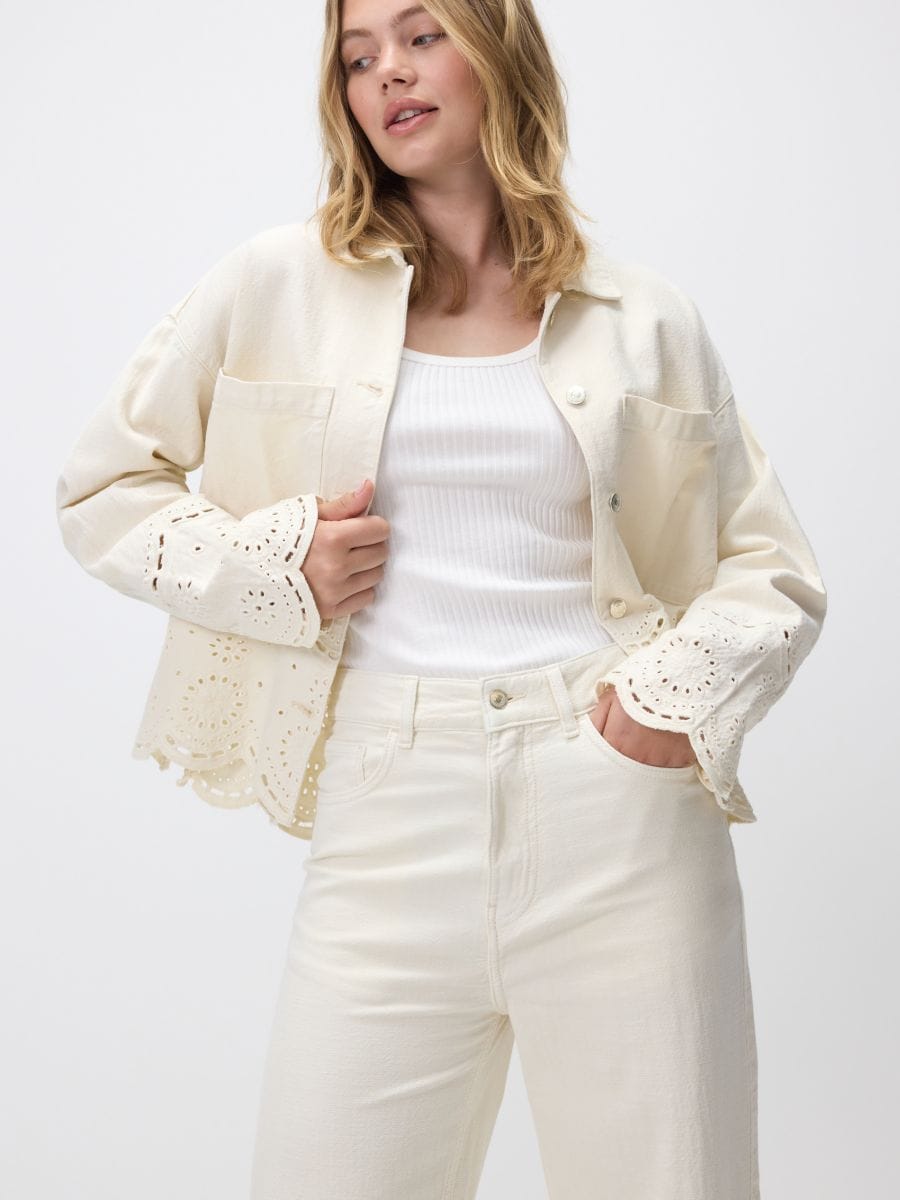 Wide-leg jeans with lace pattern