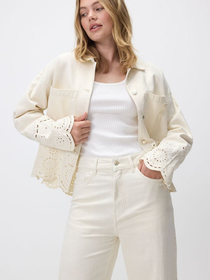 Wide-leg jeans with lace pattern