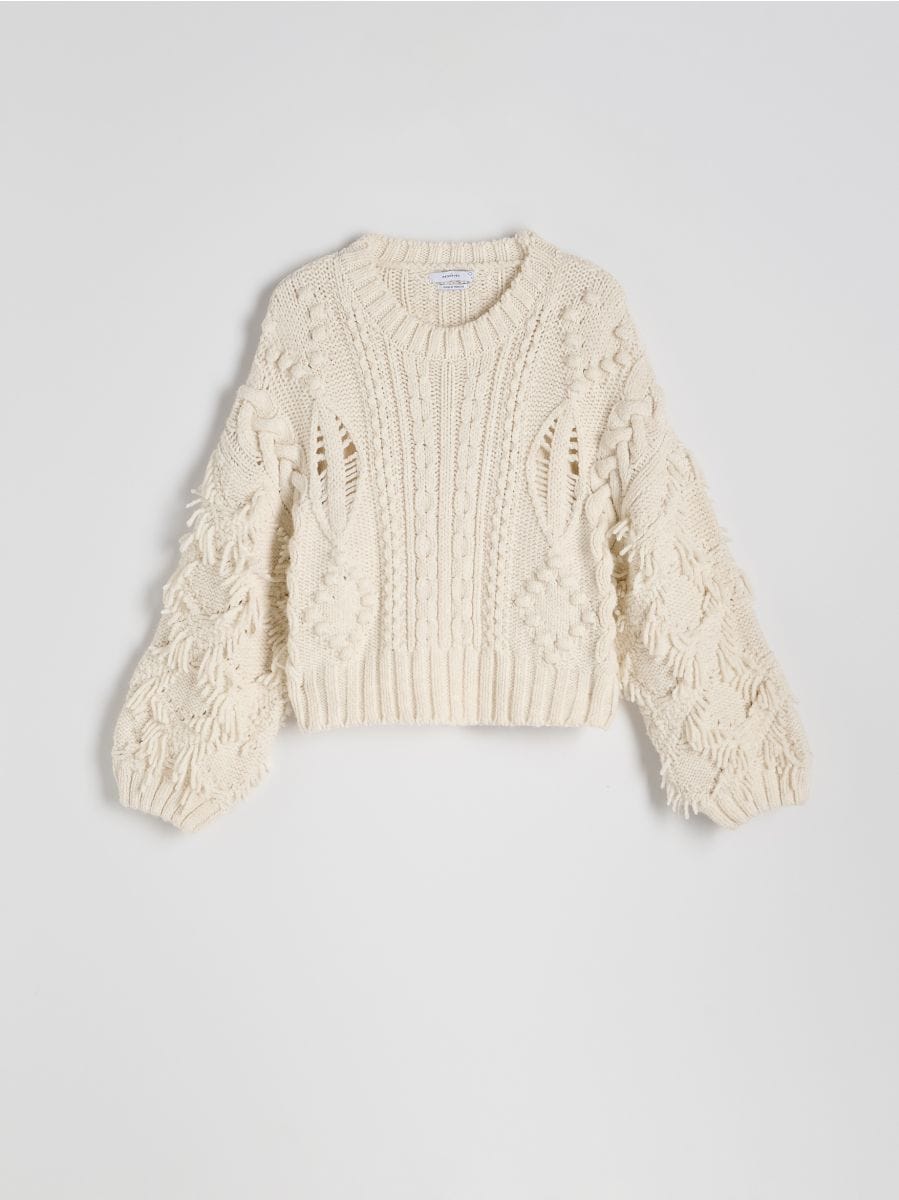 Jumper with fringes