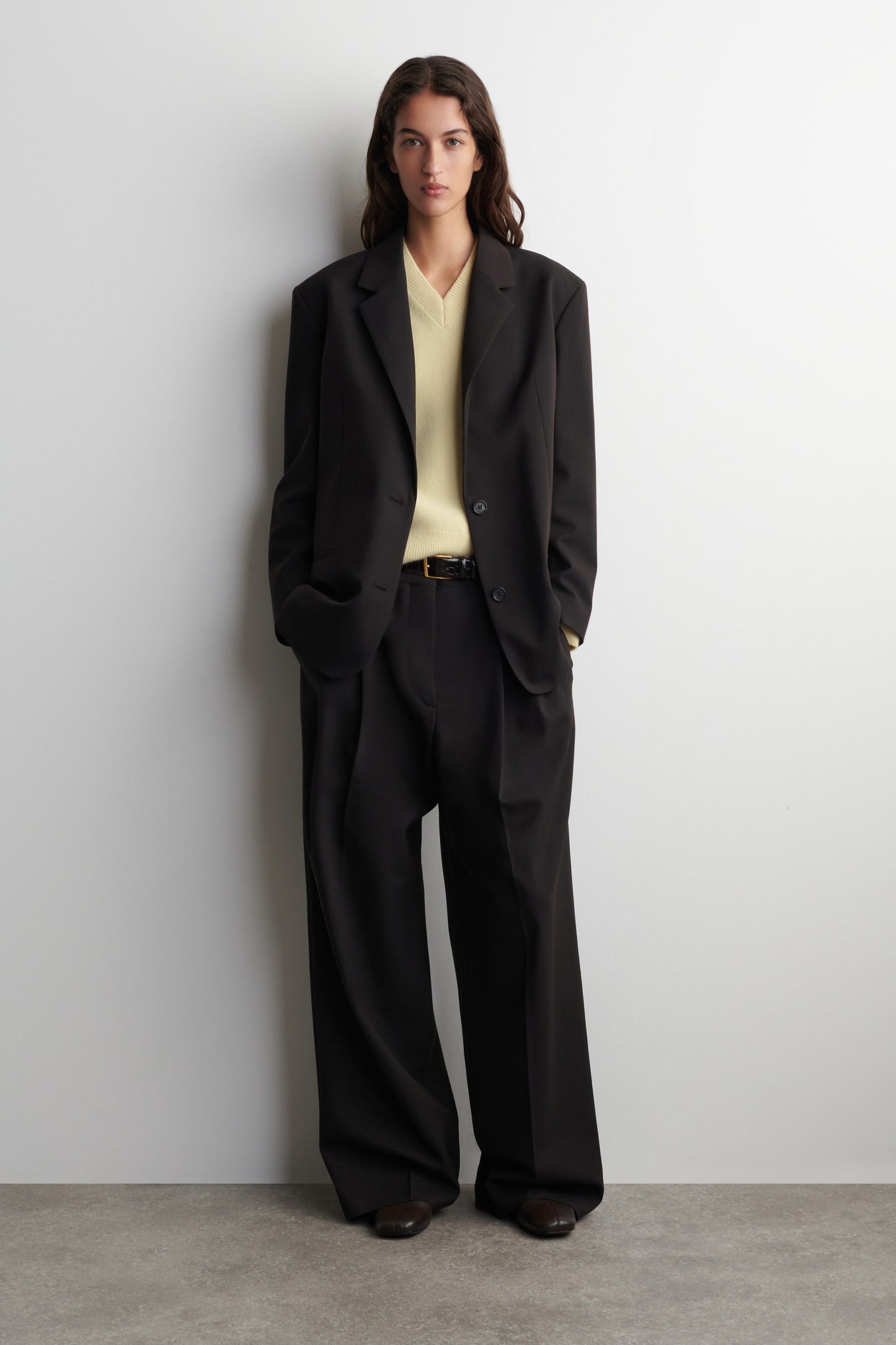 Rounded Wool V-Neck Jumper