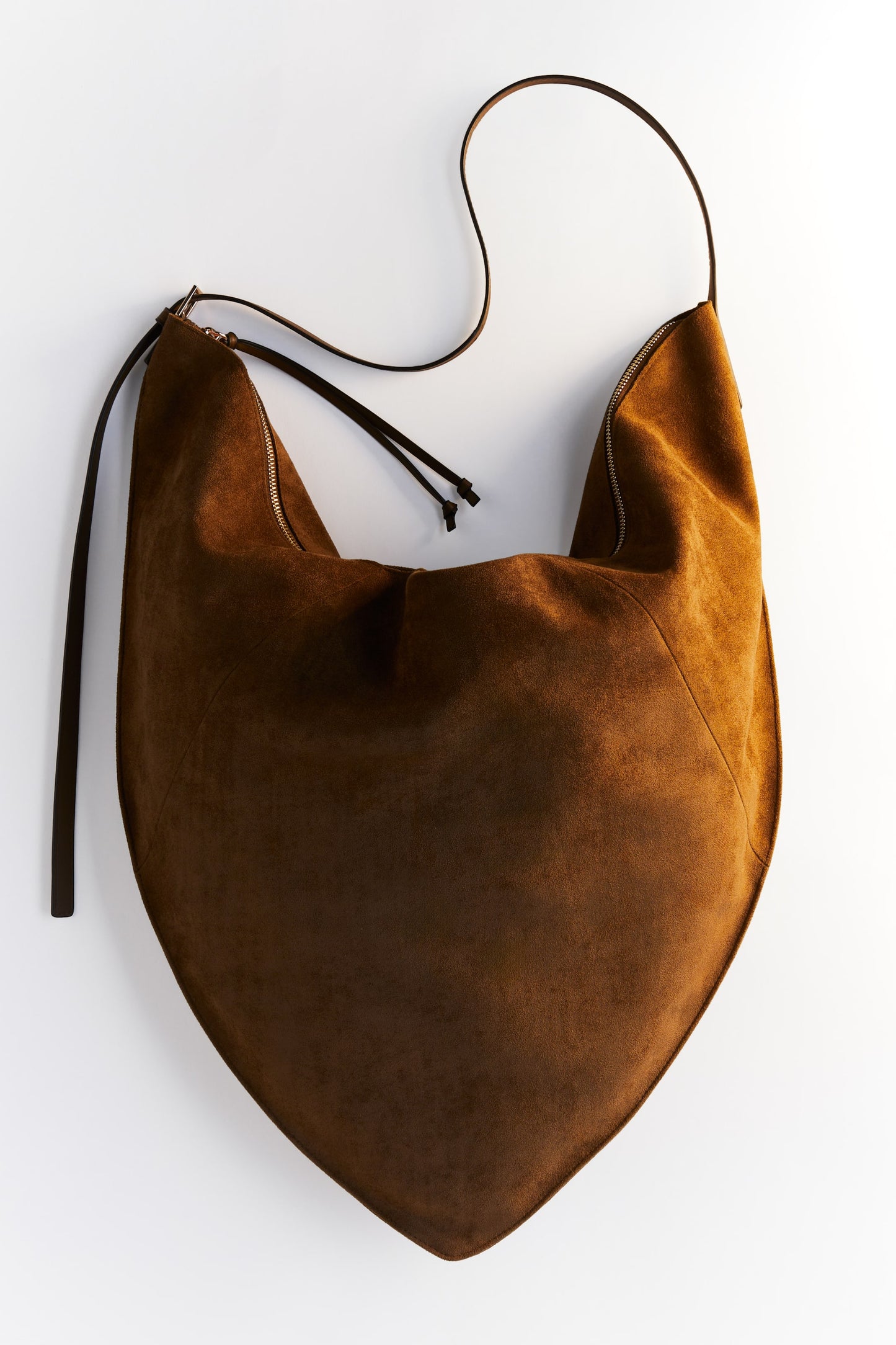 Triangular crossbody bag