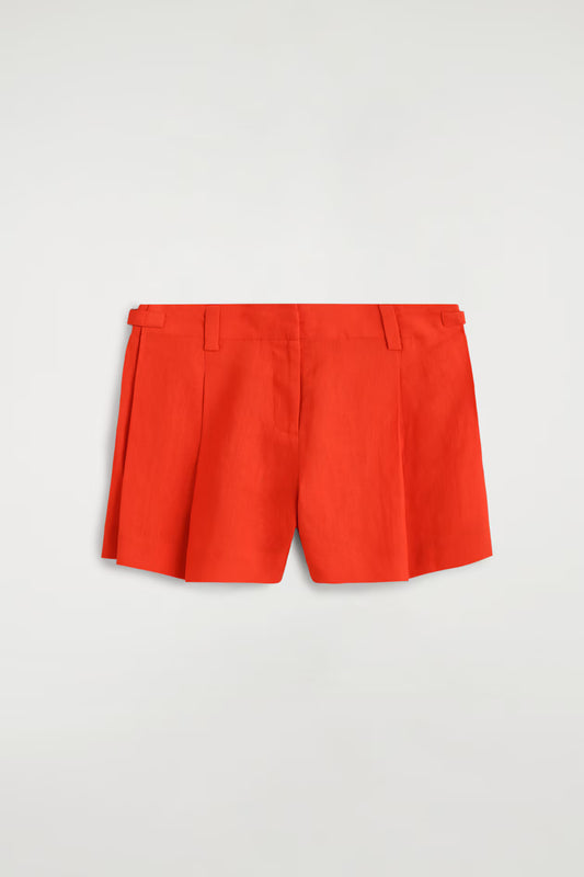 Pleated belted linen shorts
