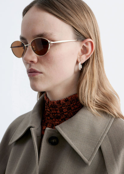 Wire-Frame Oval Sunglasses