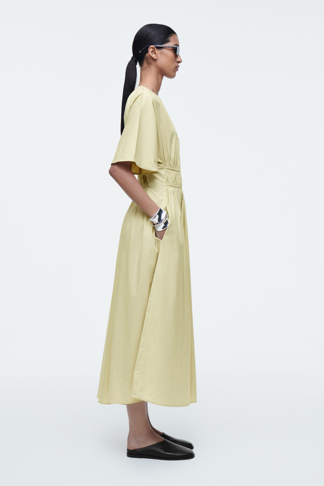 Gathered open-back midi dress