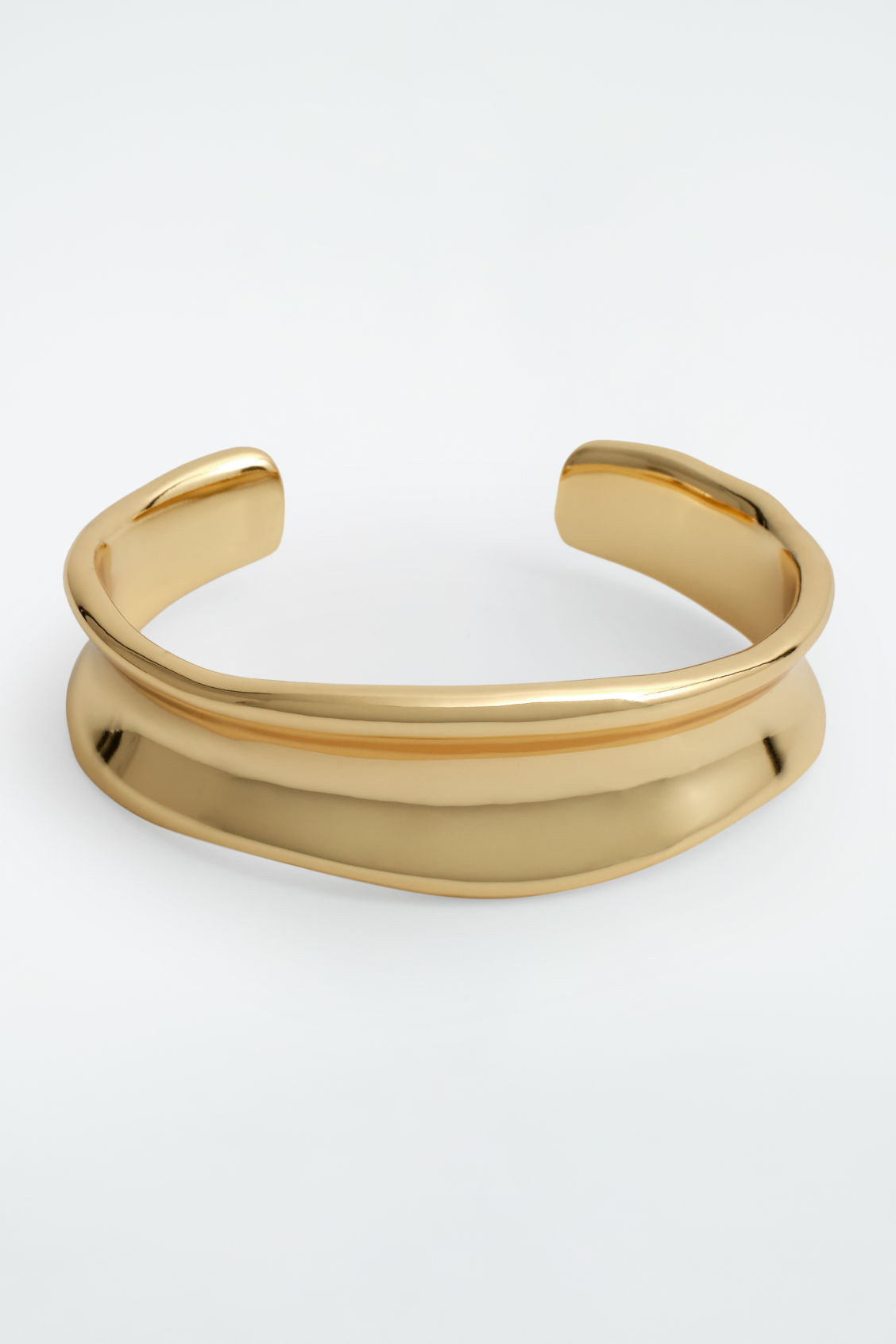 Slim sculpted cuff