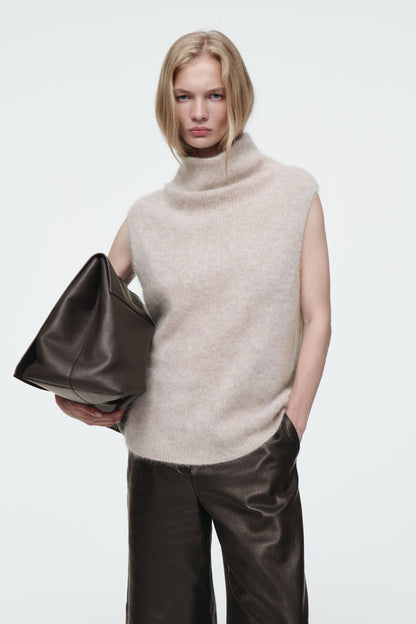 The funnel-neck brushed cashmere vest