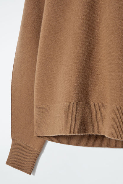 Rounded double-faced wool jumper
