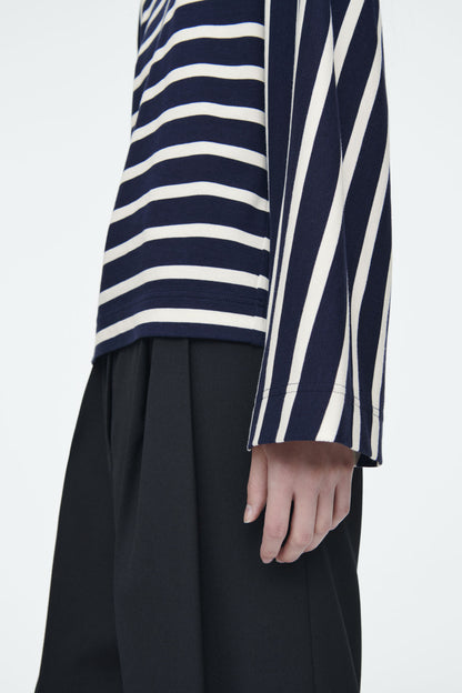 Boxy long-sleeved t-shirt