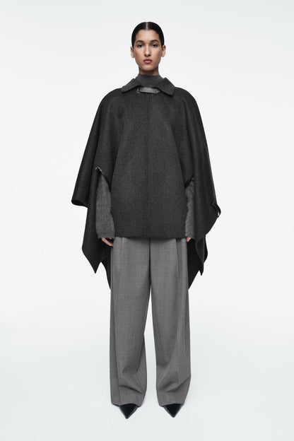 Double-faced merino wool cape