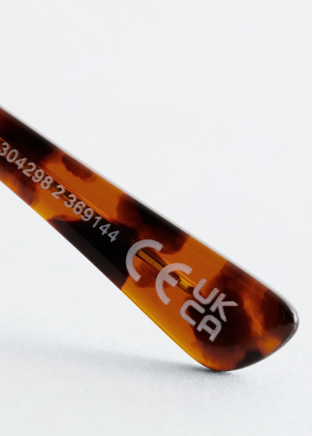 Wire-Frame Oval Sunglasses