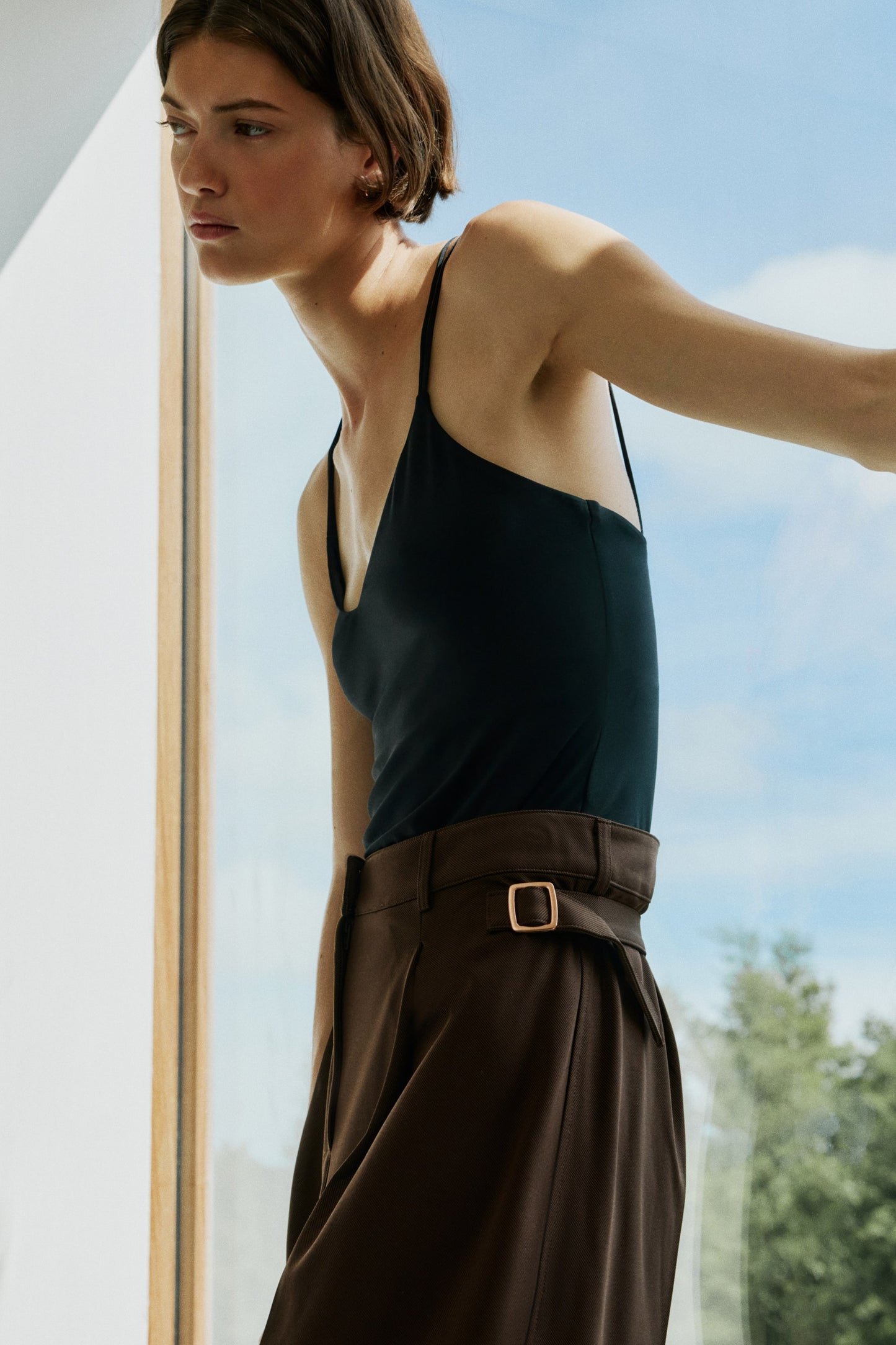 Buckle-detail balloon trousers