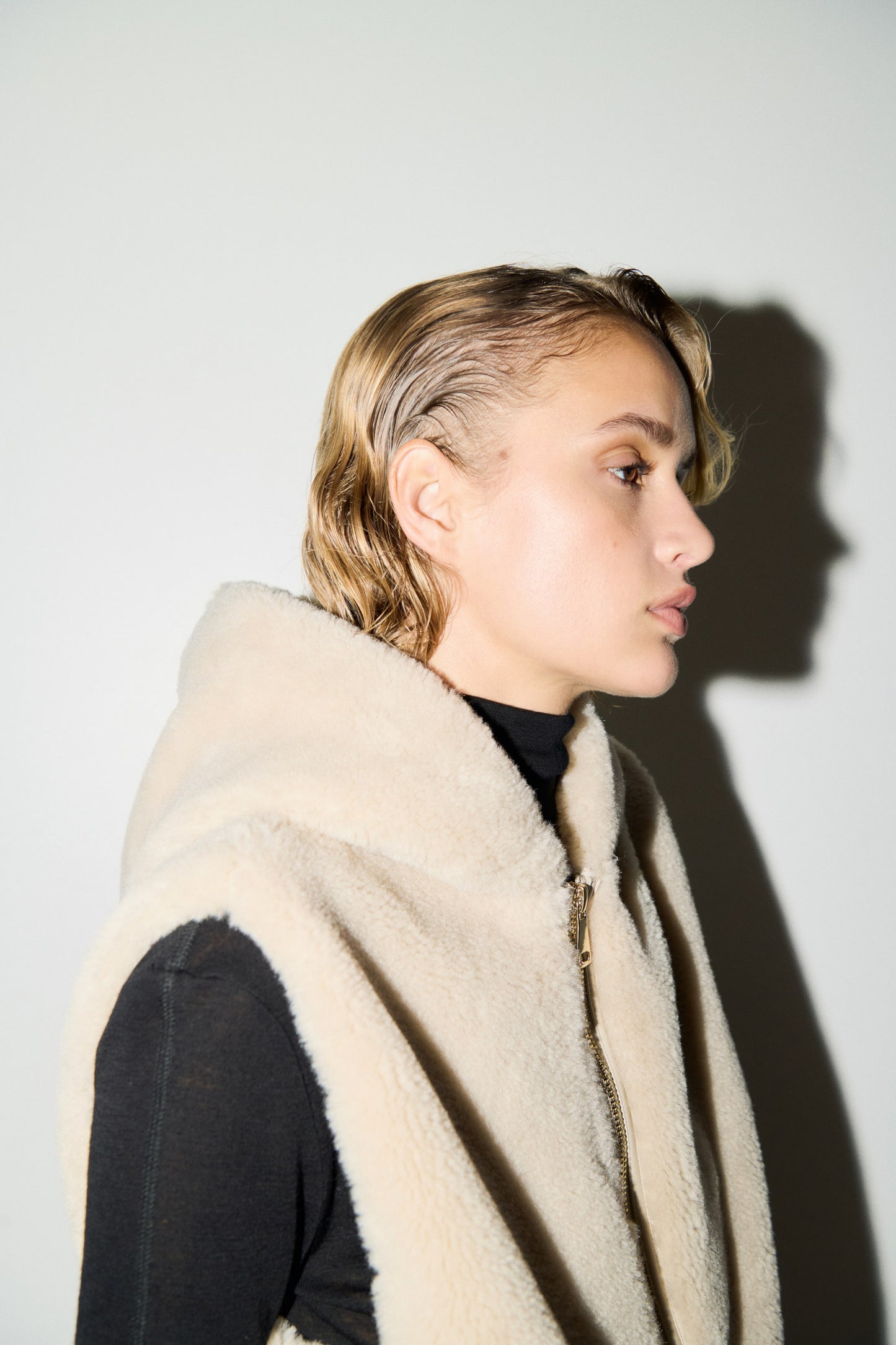 Hooded pile gilet