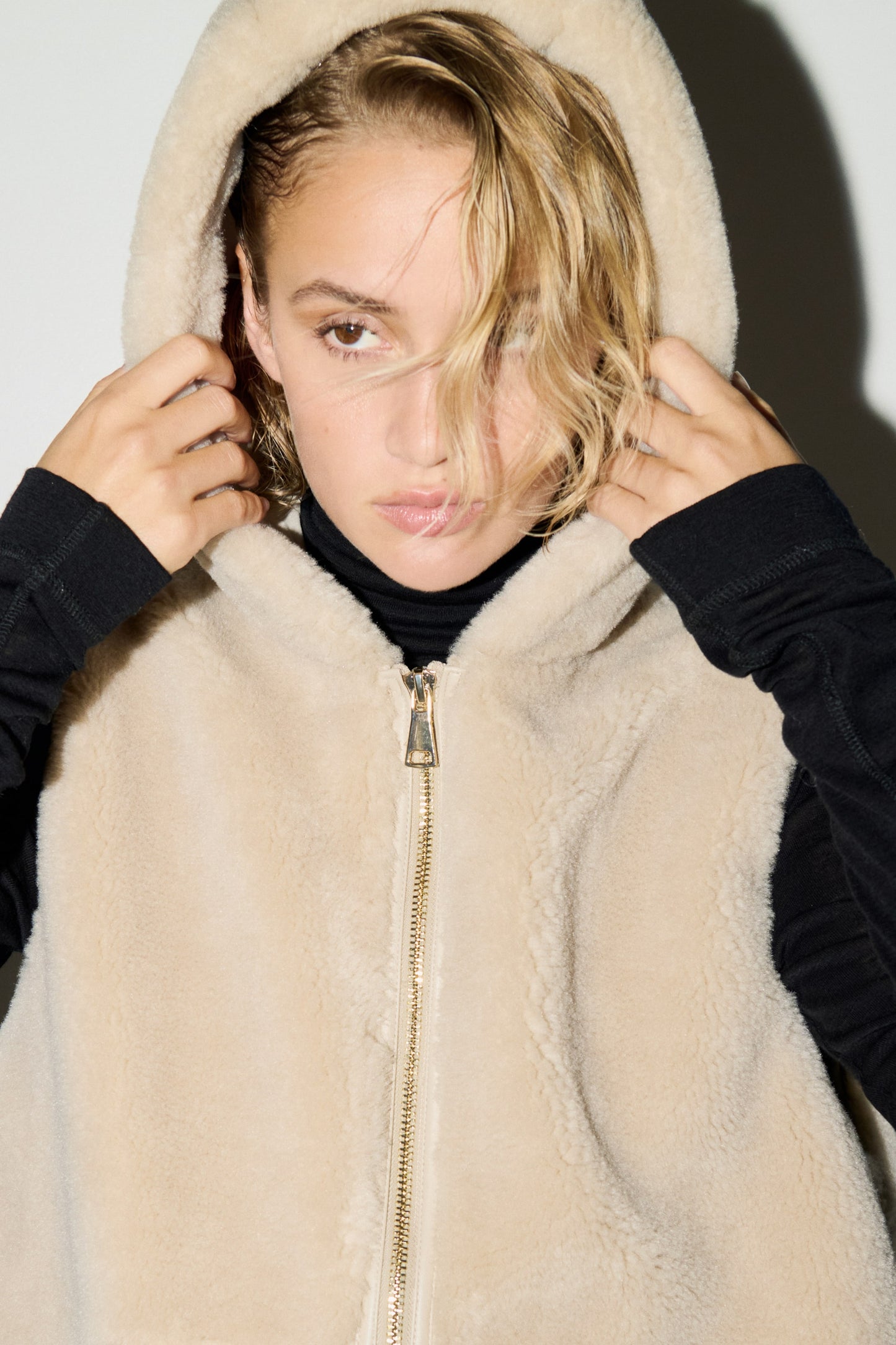 Hooded pile gilet