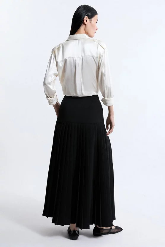 Tailored Crepe Pleated Buckle Detailed Maxi Skirt