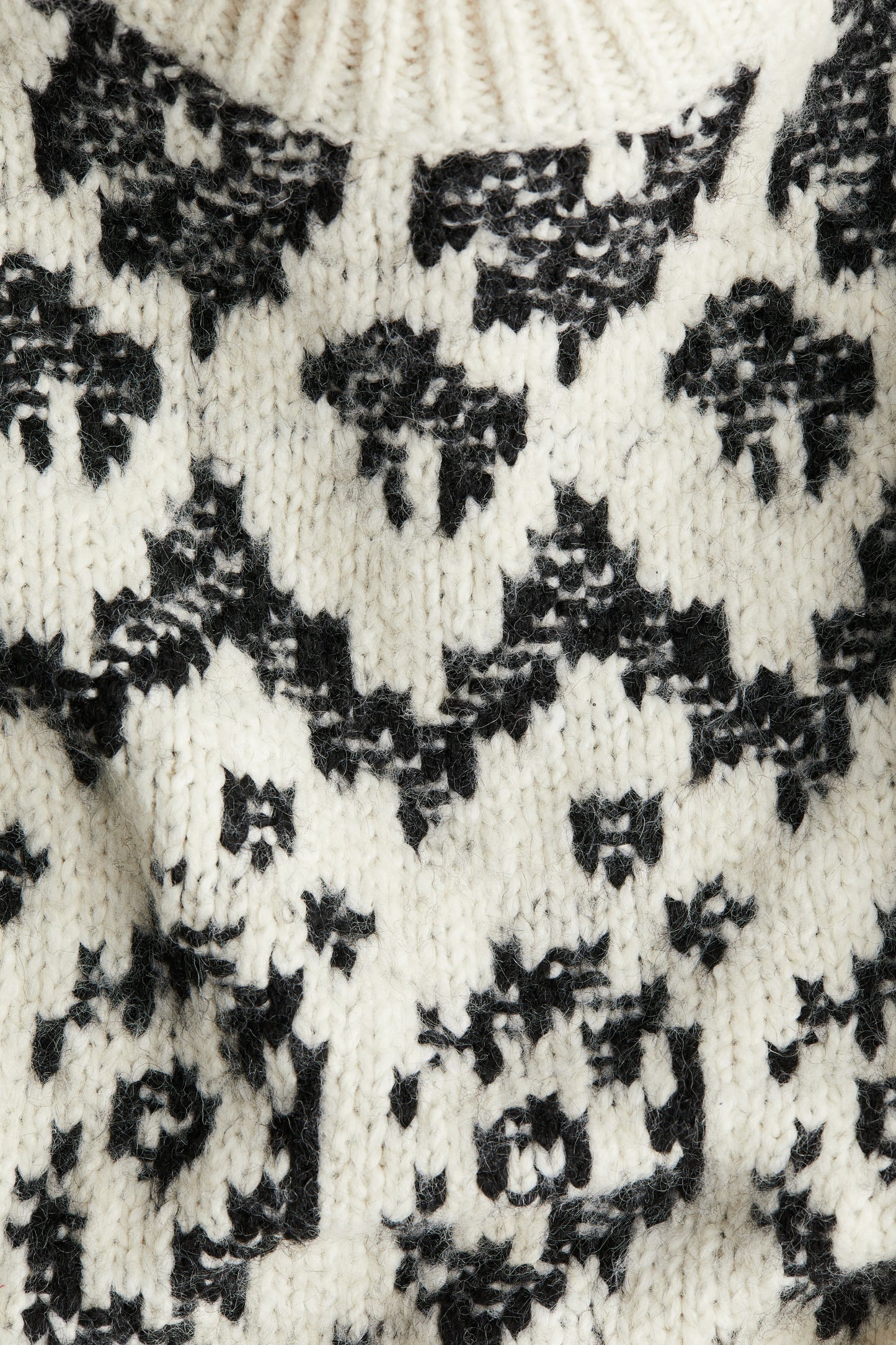 Jacquard-knit jumper