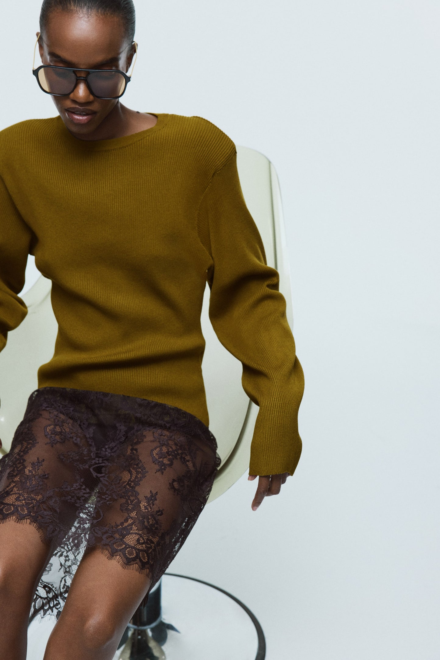 Rib-knit shoulder-pad top