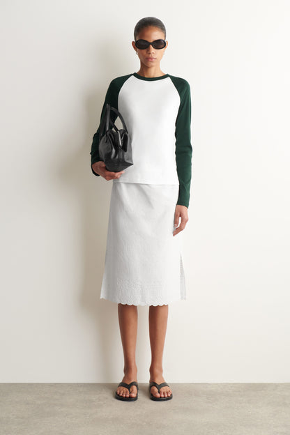 Long-sleeved cotton raglan T-shirt
