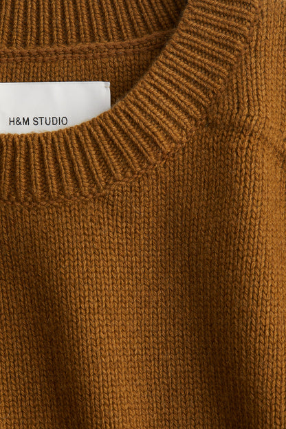 Cashmere-blend jumper