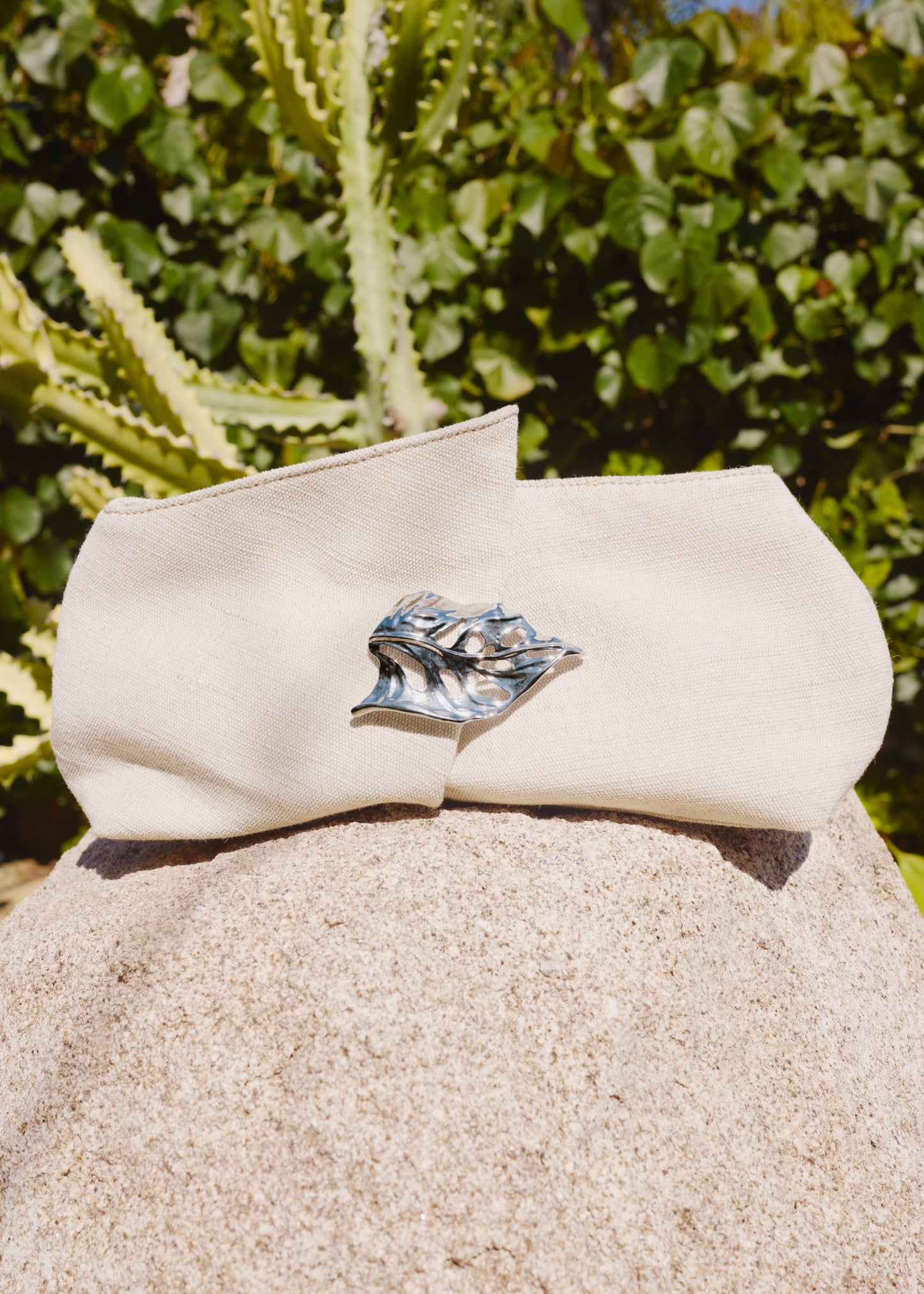 Leaf-Brooch Canvas Clutch