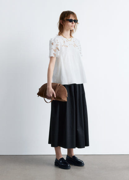 Short-Sleeve Floral-Embroidery Blouse