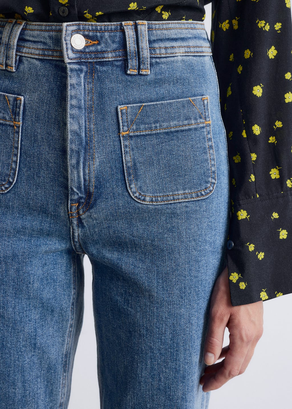High-Waist Flared Jeans