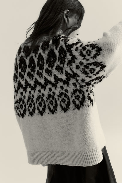 Jacquard-knit jumper