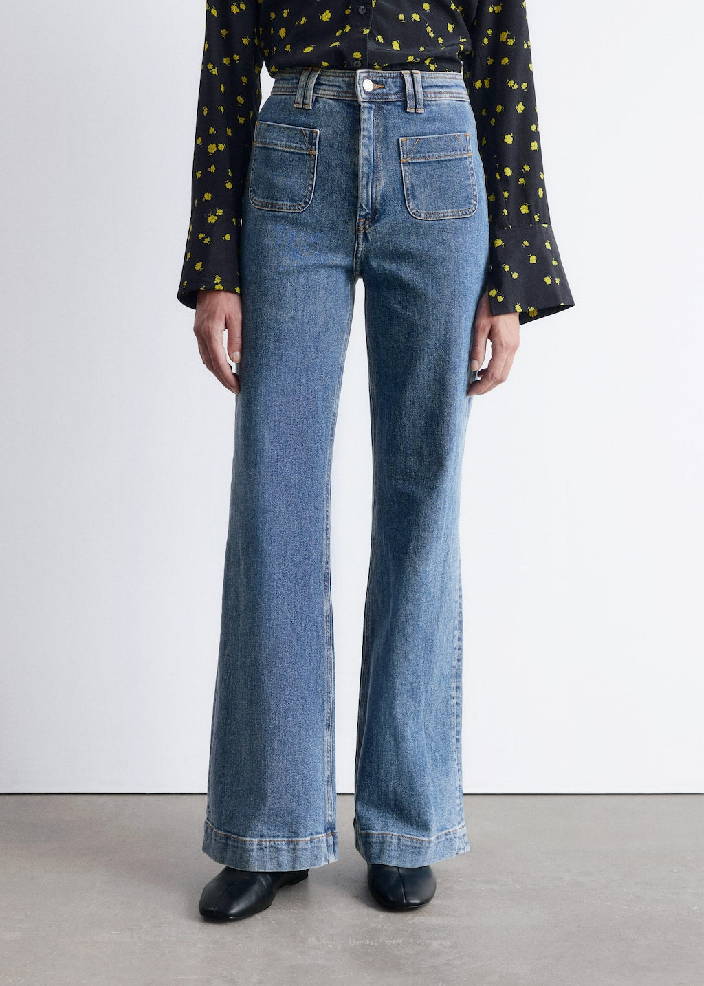 High-Waist Flared Jeans