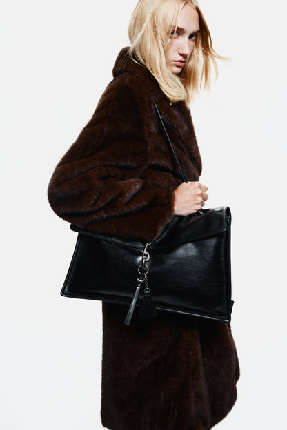 Charm-detail handbag