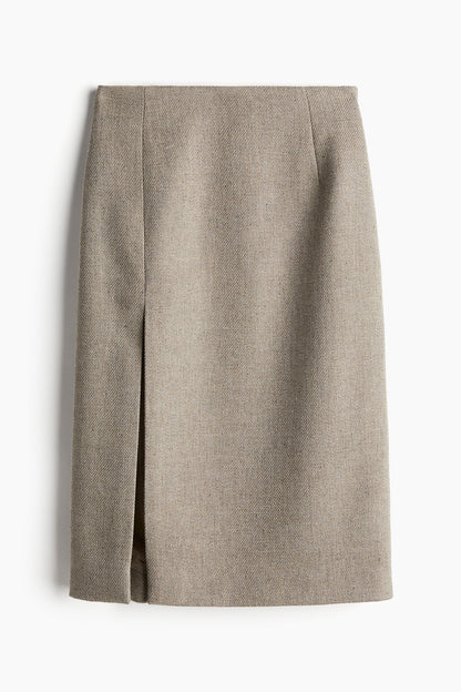 Slit-front skirt