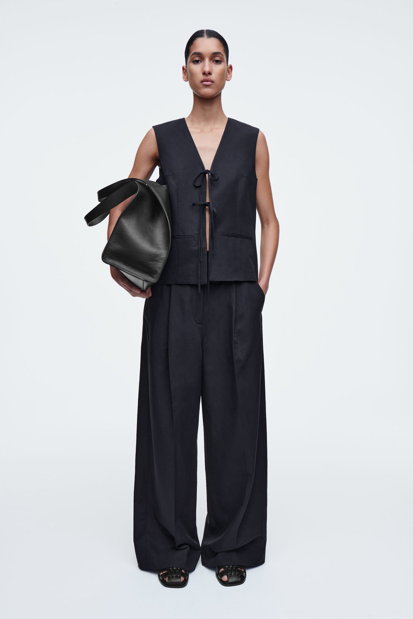 Relaxed linen-blend wide-leg trousers