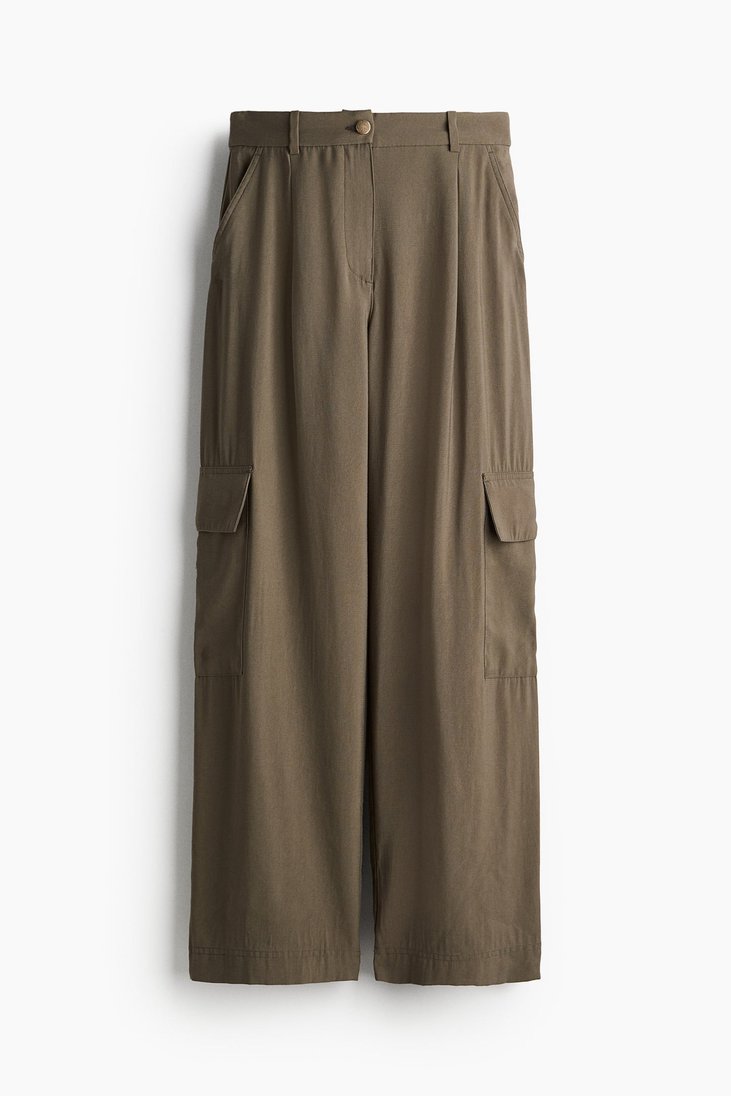 Wide cargo trousers