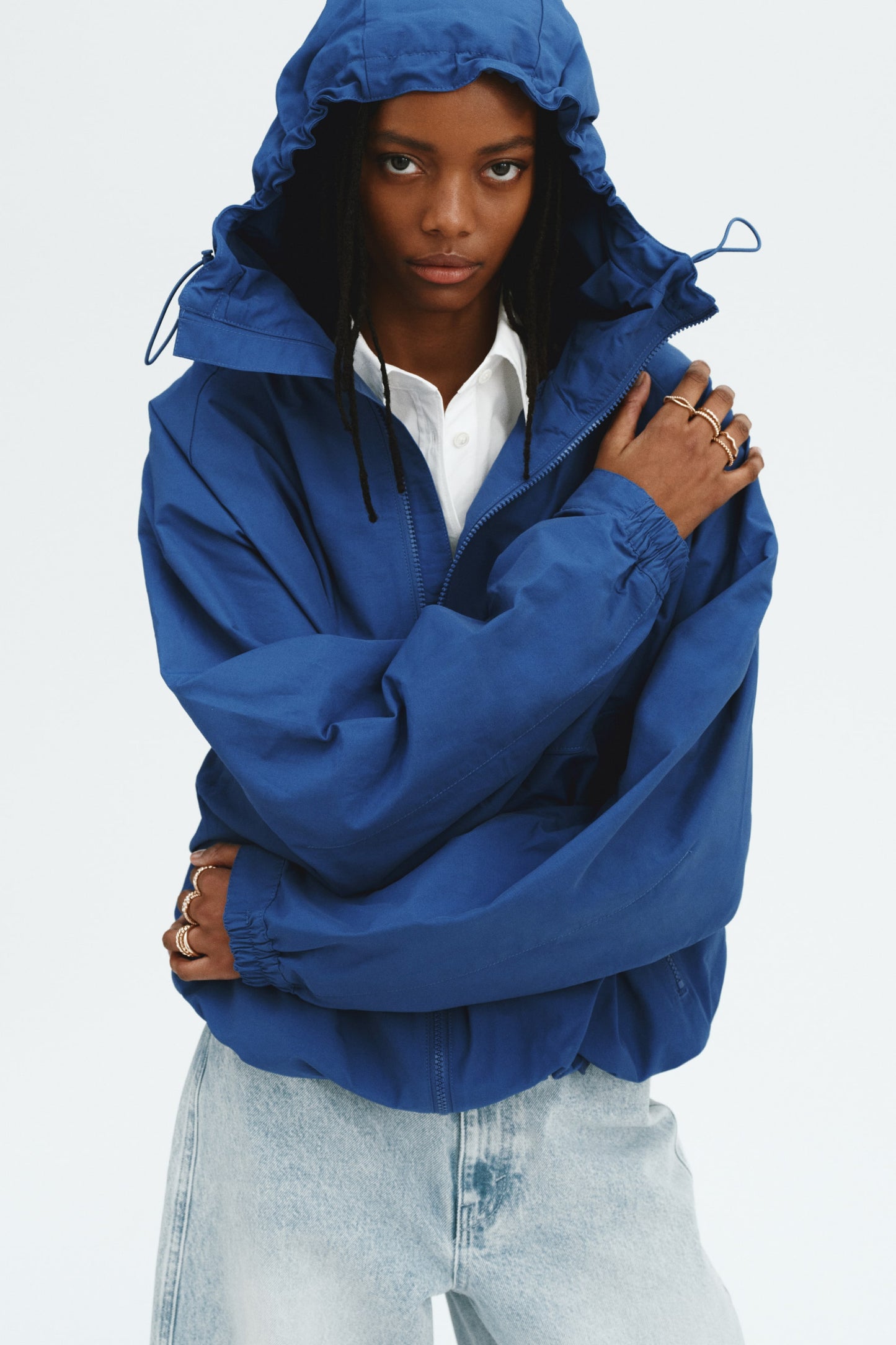 Hooded windbreaker