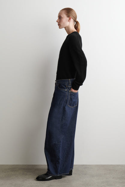 Twine Barrel-Leg Jeans