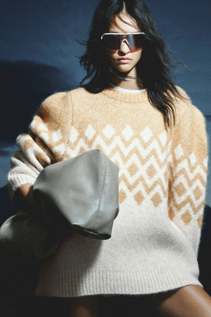 Jacquard-knit jumper