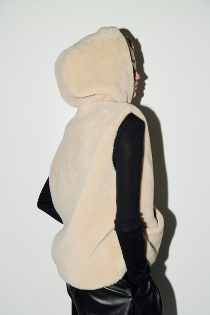 Hooded pile gilet