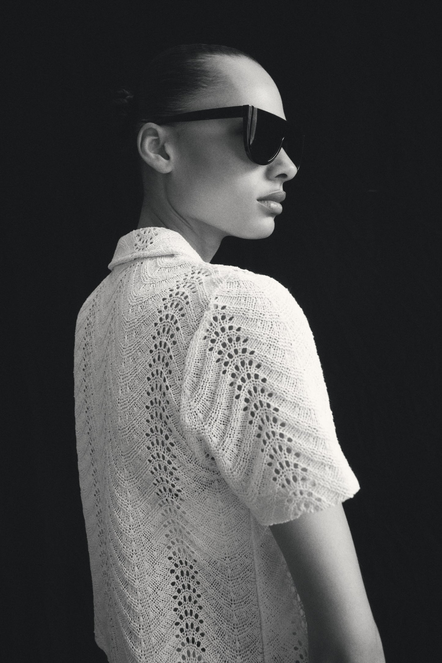 Short-sleeved crochet-look shirt
