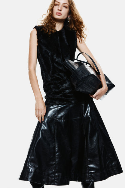 Coated circular skirt