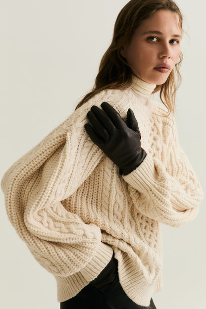 Cable-knit jumper