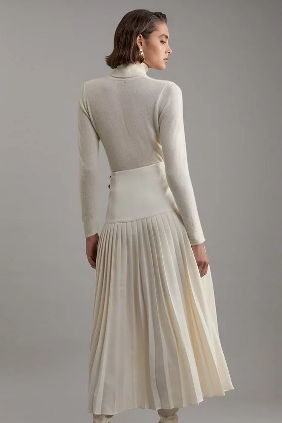 Tailored Crepe Pleated Buckle Detailed Maxi Skirt