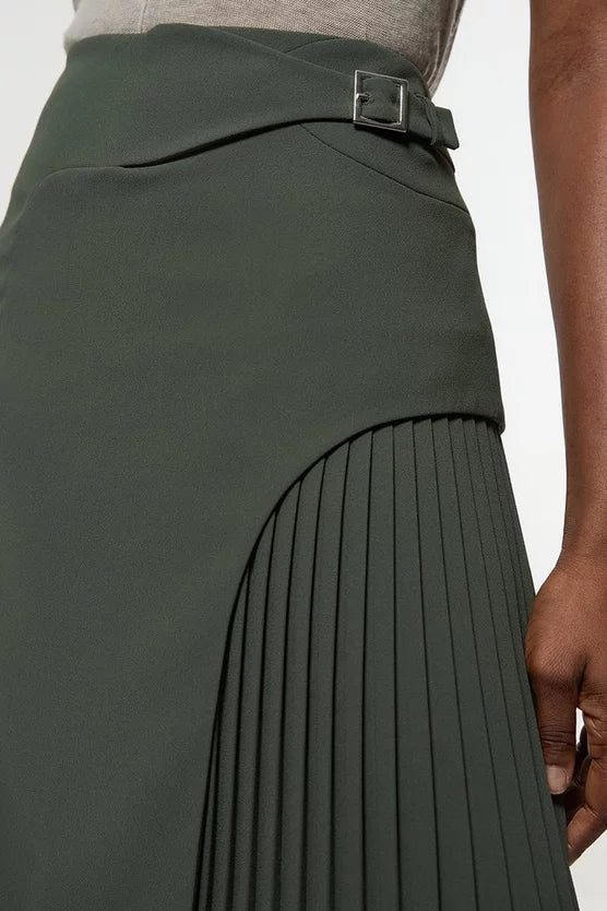 Tailored Buckle Detail Pleated Mini Skirt