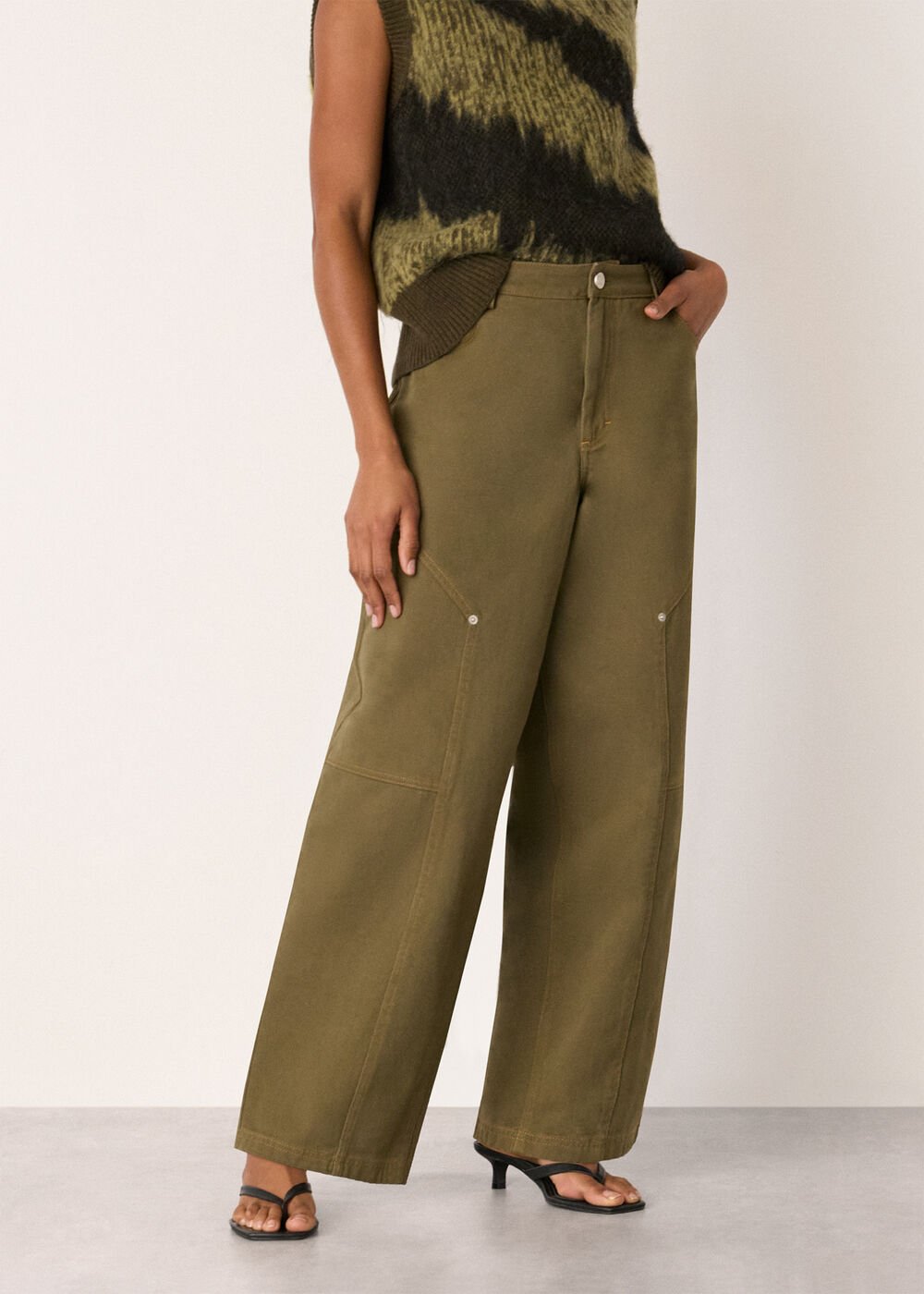 Khaki Barrel Mid Rise Trousers