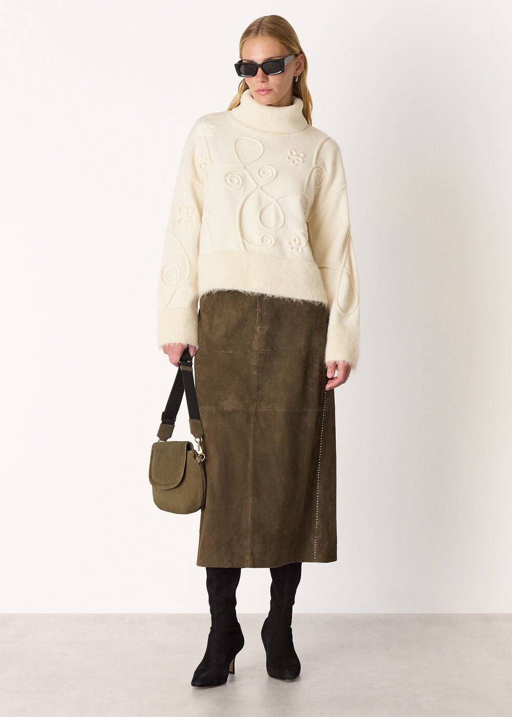Cream Wool Embroidered Floral Jumper